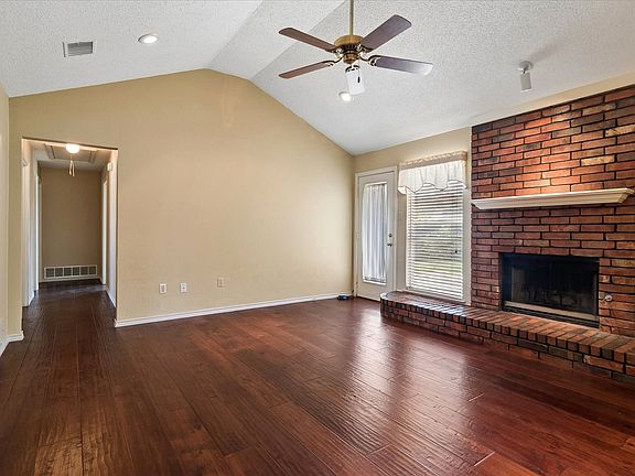 5th image of 2250 Arbor Creek Dr