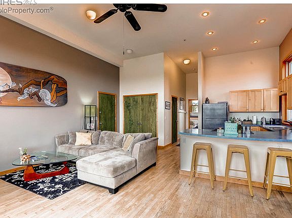 4th image of 1455 Yarmouth Ave Unit 211