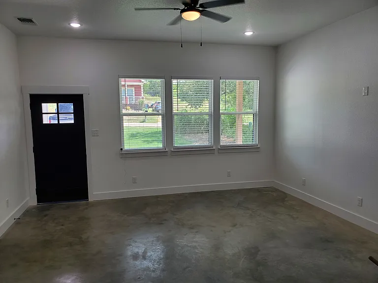 100 Nathan Ln — Photo 7