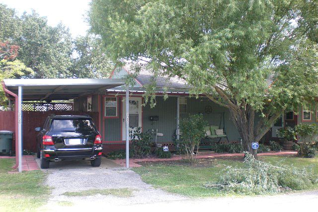 1st image of 3120 42nd St