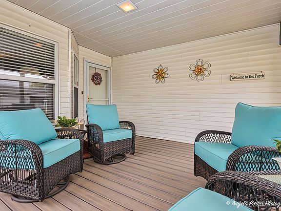 4th image of 611 Filly Ln