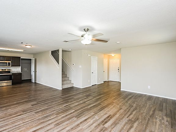 4th image of 7128 Little Mohican Dr