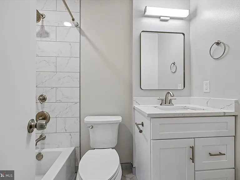 10417 Carlyn Ridge Rd — Photo 20
