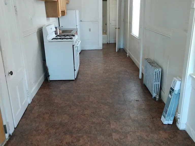 502 Pine St #1 — Photo 5