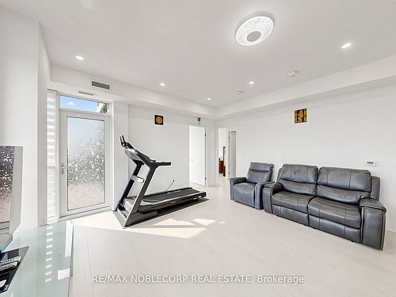 5th image of 10 Gibbs Rd #1005