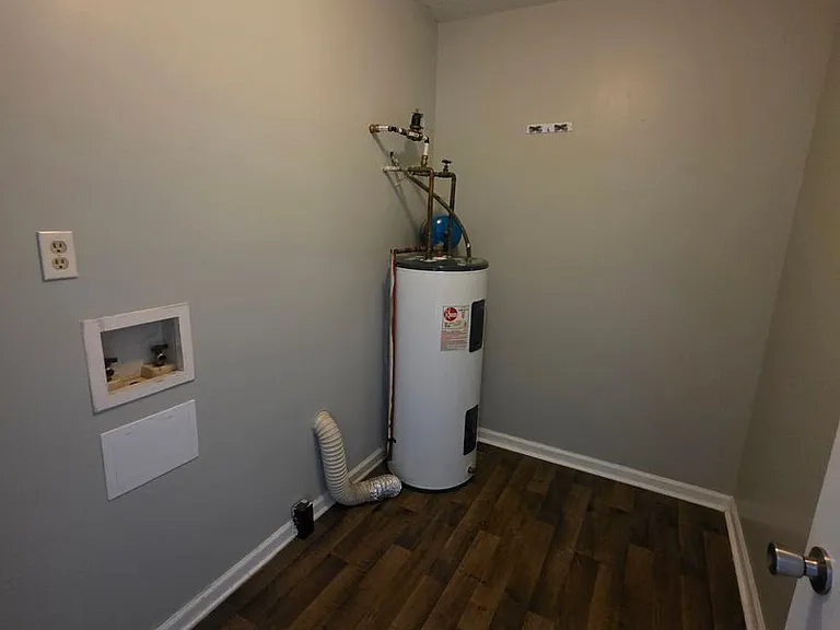 1431 Bailey Cir — Photo 5
