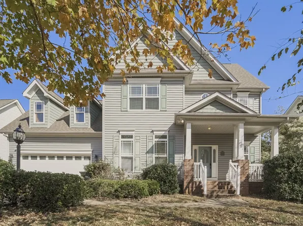 8607 Castle Cliff Dr, Matthews, NC 28105