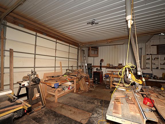 3rd image of 415 Marshall St