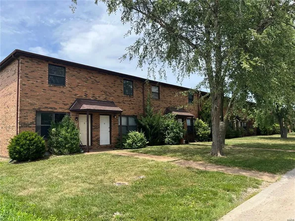 1009 Belle Valley Dr, Belleville, IL 62220