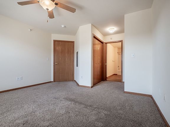 5th image of 925 Harrington Dr APT 304