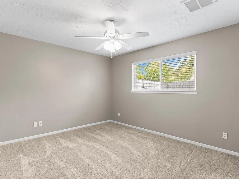 27234 Wells Ln — Photo 7