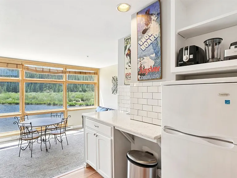 24 River Run Rd — Photo 5