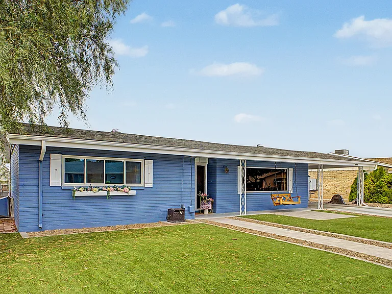 1002 S Longwood Loop — Photo 3