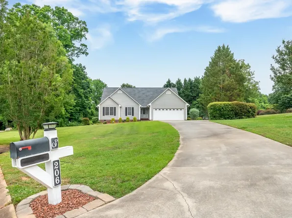 206 Windbrook Ln, Boiling Springs, SC 29316