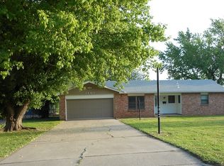 1607 Shirlee Ave, Ponca City, OK 74604