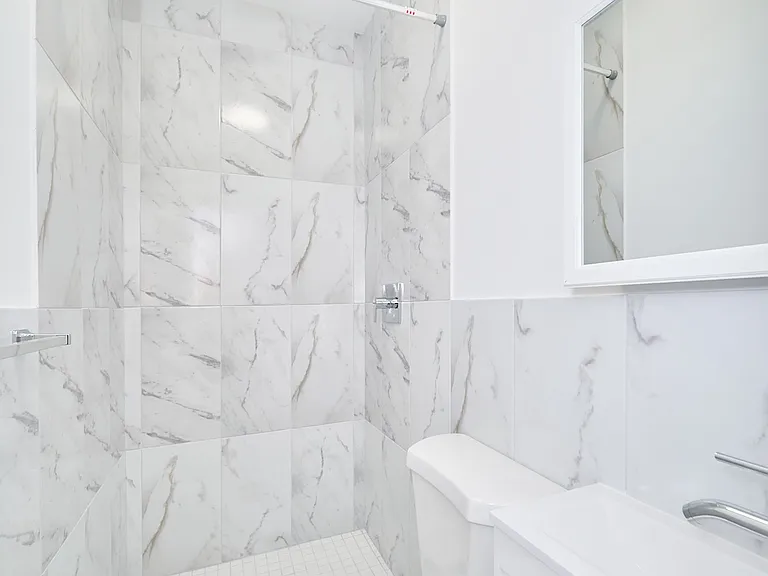 153 Norfolk St #2F — Photo 4