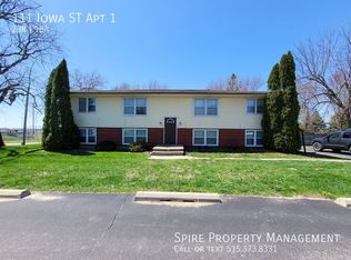 111 Iowa St APT 1, Center Pt, IA 52213