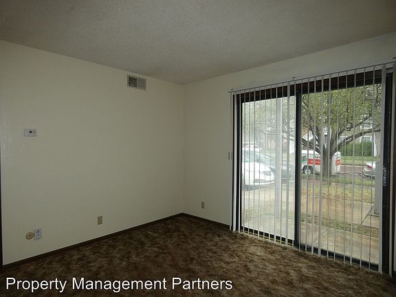 3rd image of 905 W 11th St N APT 102
