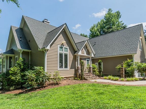 2nd image of 109 E Planters Wood Ct