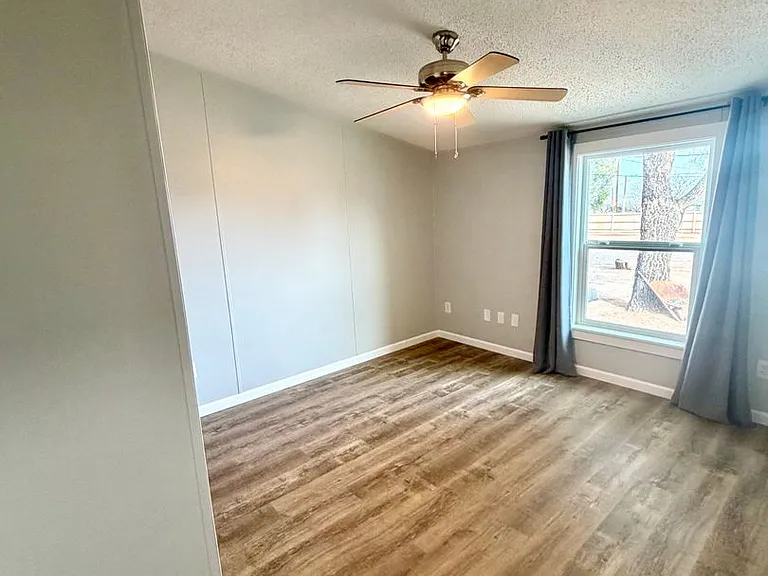 5333 S Santa Claus Ave — Photo 16