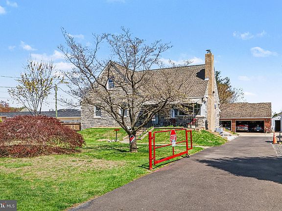 3rd image of 2349 Galloway Rd