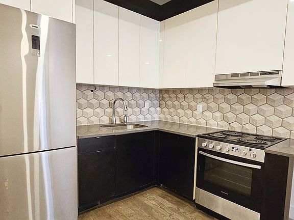 5th image of 2734 Snyder Ave APT 4C