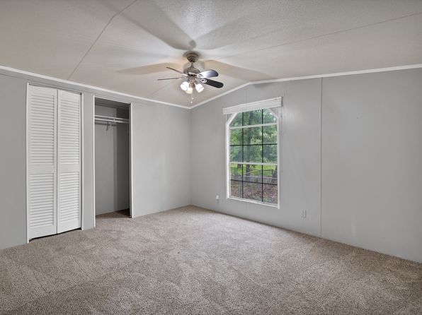 14285 Clark Ln, Wills Point, TX 75169