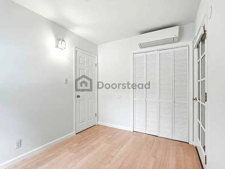 191 Pickwick Dr — Photo 17