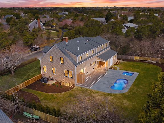 4th image of 10 Rudder Ln