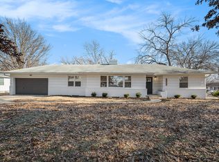 6217 Hunter St, Raytown, MO 64133