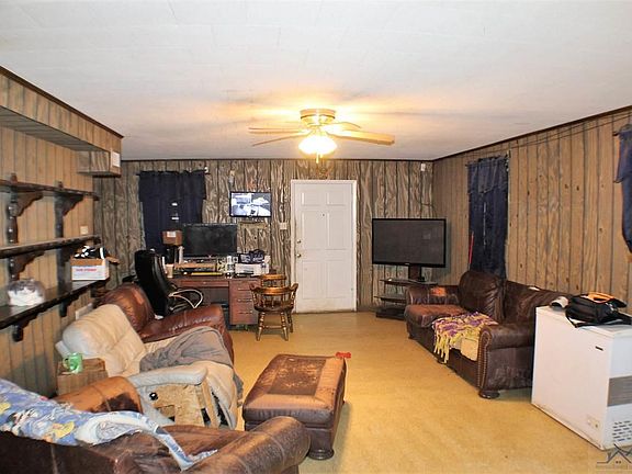 4th image of 218 Nelo St