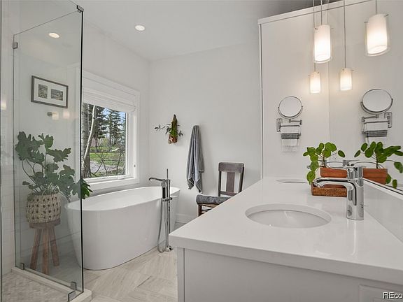 4th image of 1645 Natches Way