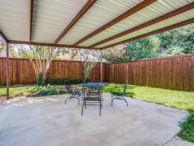 3000 Penny Ln — Photo 16
