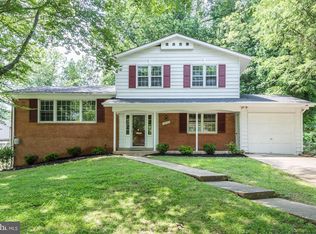 13702 Dowlais Dr, Rockville, MD 20853