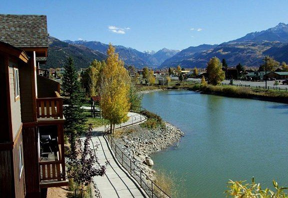 3rd image of 550 Redcliff D202 Cir #D202