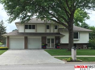 5415 Tipperary Trl, Lincoln, NE 68512
