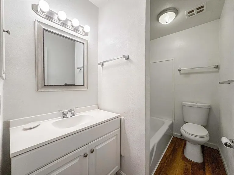 4537 Dakota St #4 — Photo 4