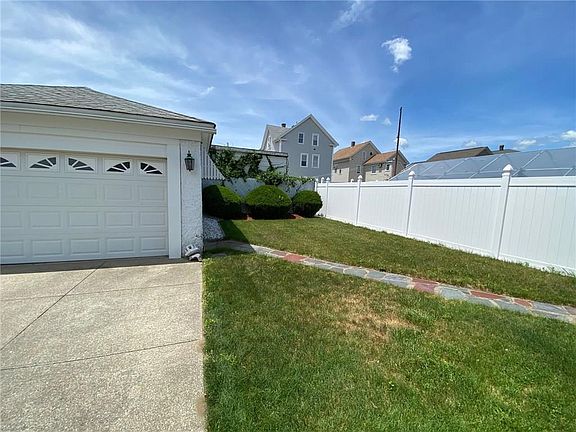 3rd image of 54 Chatham St