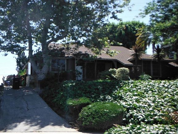3rd image of 3812 Carmona Ave