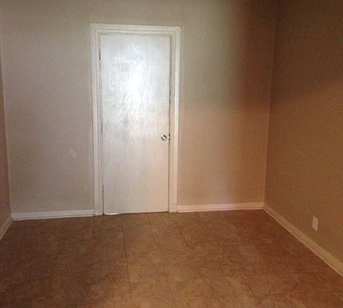 4th image of 1826 Midway St