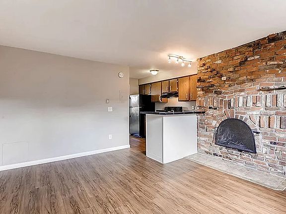5th image of 10 S Sherman St APT 108