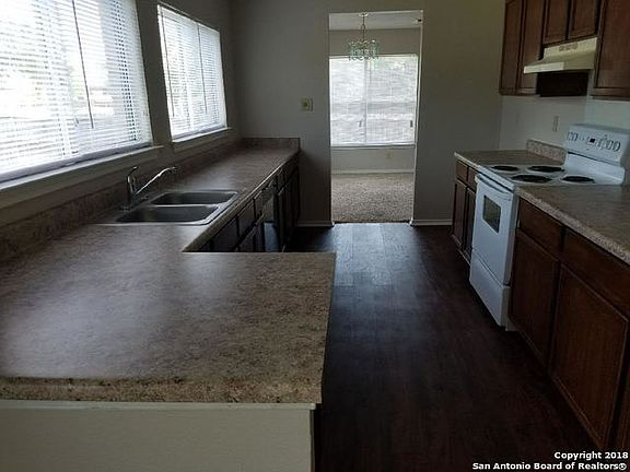 3rd image of 8059 Cantura Mls