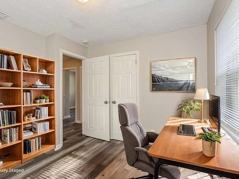 5528 Vernon Rd — Photo 14