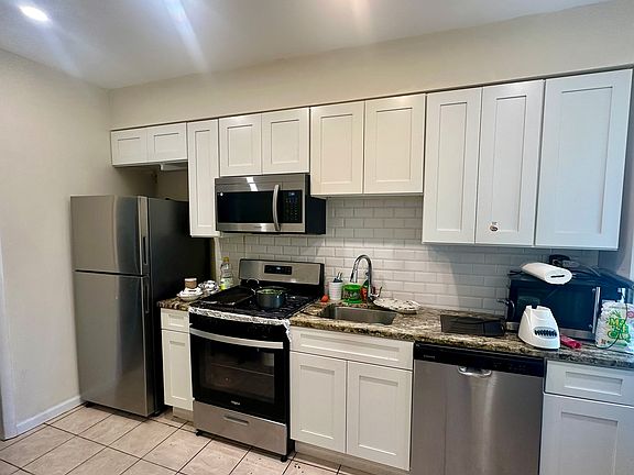 4th image of 6009 Buchanan Pl #2