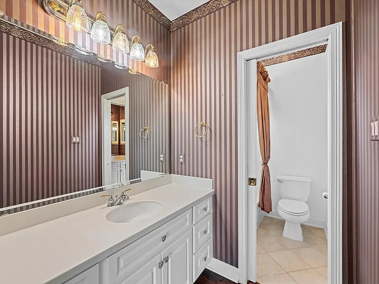 15318 Beecham Dr — Photo 28