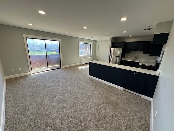 4th image of 1521 S George Mason Dr APT 22