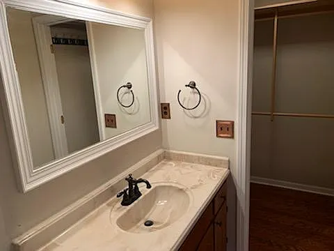 205 Hollins Rd — Photo 13