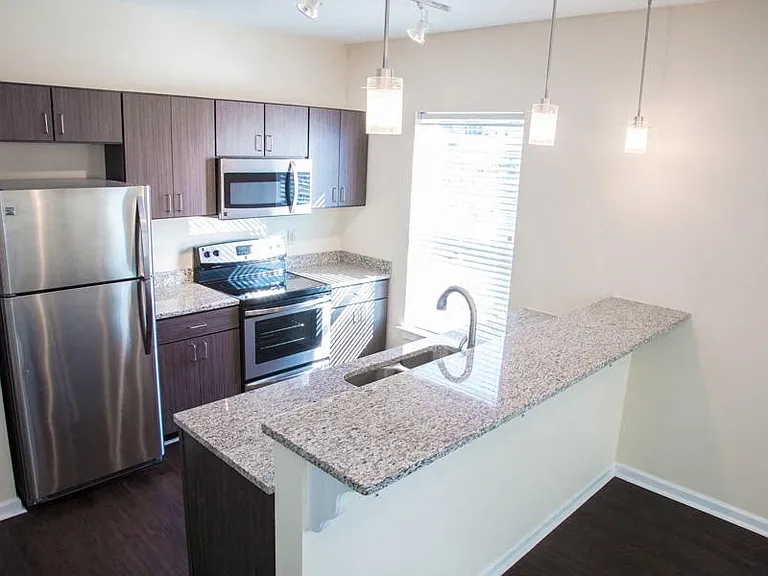 Gramercy Row Apartment Residences — Photo 27