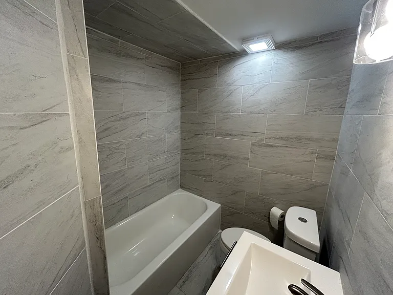 613 Green Ridge St #3 — Photo 8