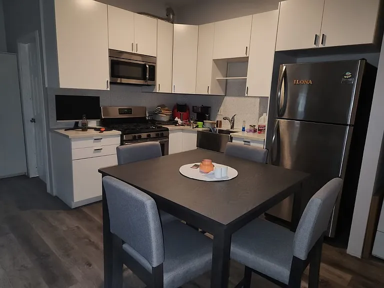 10357 Silverton Ave — Photo 7